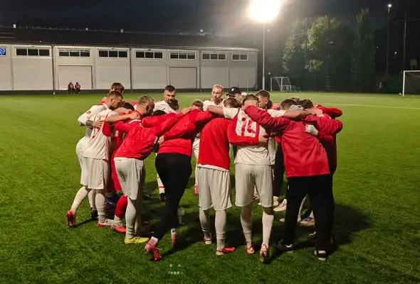 Polonia Pasłęk przegrywa na wyjeździe z UKS Naki Olsztyn 1:3