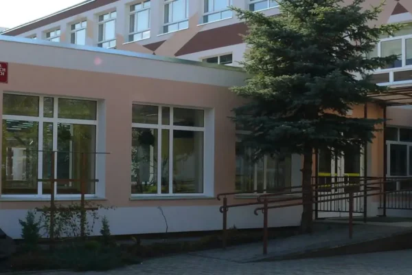 Uczniowie z Studzieńca uczą się nowoczesnego rolnictwa z dronami