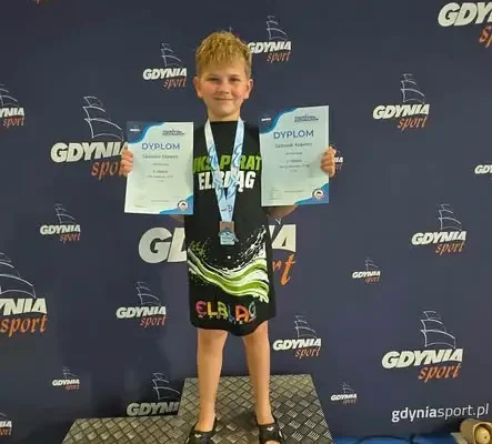Uczeń z Elbląga na podium ogólnopolskich zawodów pływackich w Gdyni