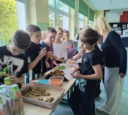 Szkoła promuje zdrowe odżywianie – akcja „Marchewka” w pełnym rozkwicie