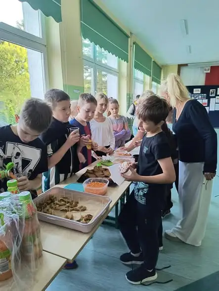 Szkoła promuje zdrowe odżywianie – akcja „Marchewka” w pełnym rozkwicie