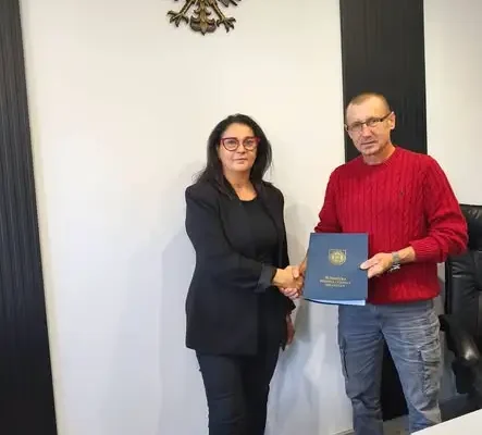 Gmina Młynary inwestuje w drogi: podpisano umowę na kolejny etap przebudowy