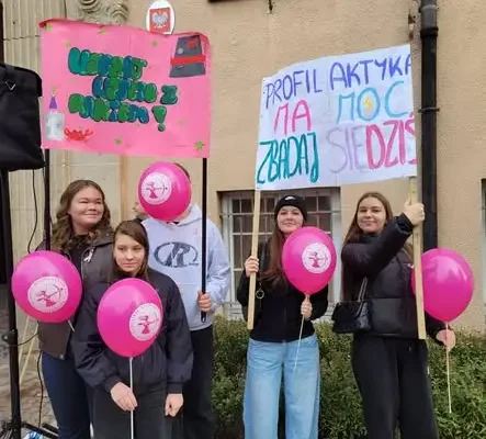 Marsz Zdrowia uczniów SP16 pod hasłem „Kocham Cię, Życie!”