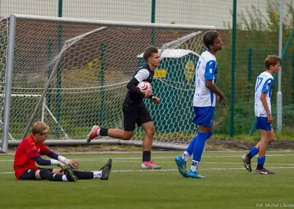 Trampkarze przegrywają ze Stomilem 1:3 w Ekstraklasie Województwa