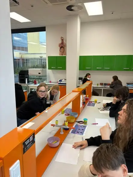 Uczniowie z Elbląga odkrywali naukę w Kortosferze – trzeci dzień pełen inspiracji