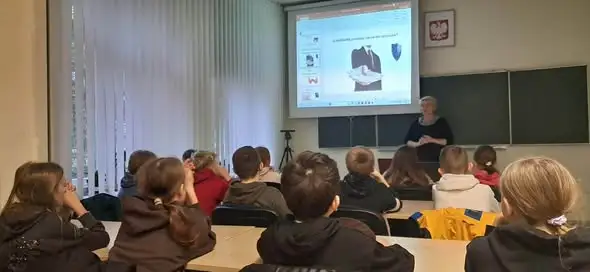 Elbląscy uczniowie uczyli się, jak nie dać się oszukać i mądrze zarządzać pieniędzmi