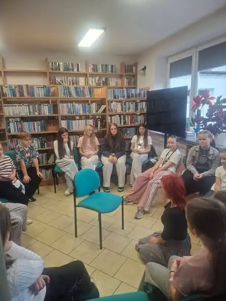 Warsztaty teatralne w Godkowie – dzieci odkrywały świat sceny