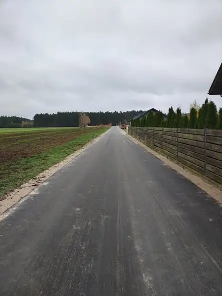 Młynarze z nową nawierzchnią drogi dzięki wsparciu Funduszu Ochrony Gruntów Rolnych